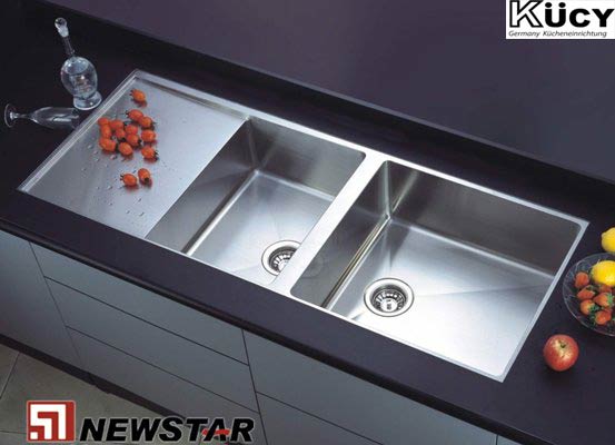 Chậu rửa 2 hố nhập khẩu có bàn Kucy KS-1050B