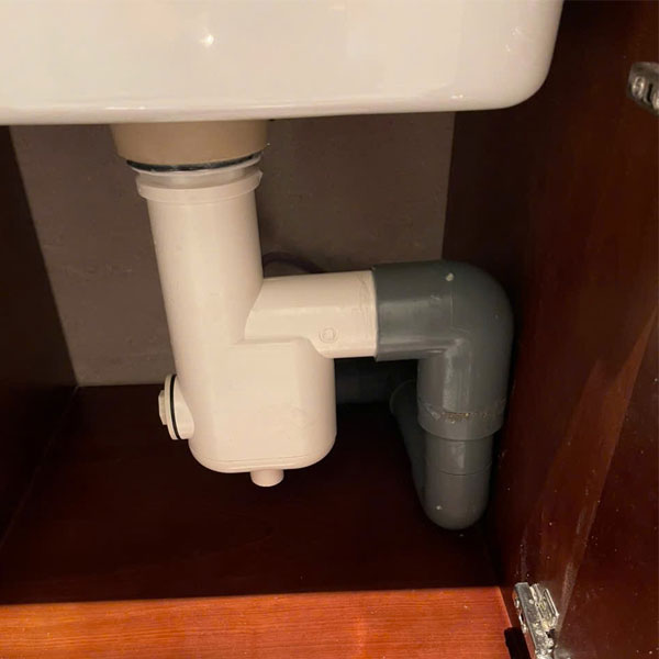 chau-giat-Caesar-SS558AS