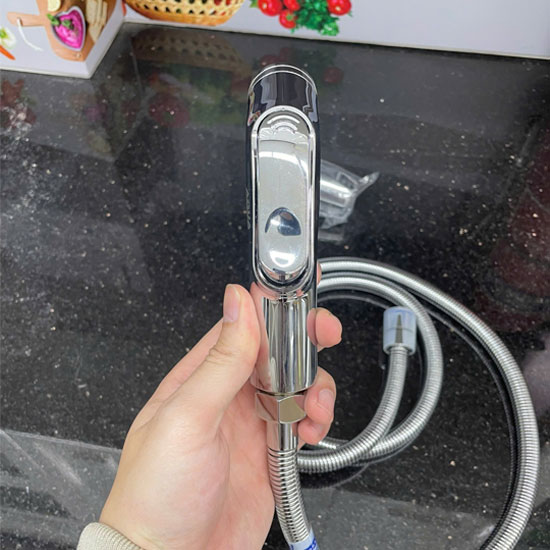 voi-xit-toilet-ma-crom-nubiza