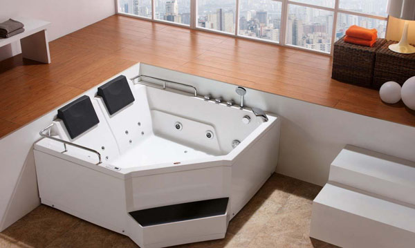 Bồn tắm có chân yếm là gì? Bồn tắm yếm phải và yếm trái là như thế nào?