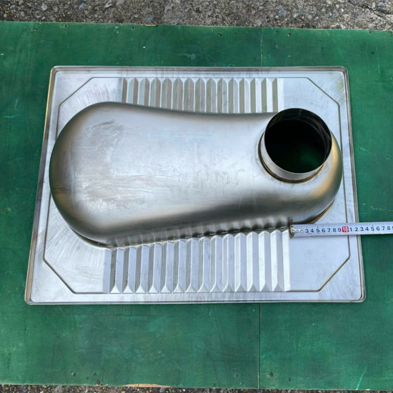 xi-xom-Kamanda-Inox-304-thoat-ngang