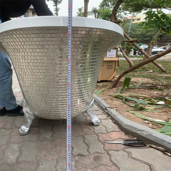 Bồn tắm SW Dauer SW8015 chân rồng ốp kính dài 1m5 Bồn tắm SW Dauer SW8015 chân rồng ốp kính dài 1m5